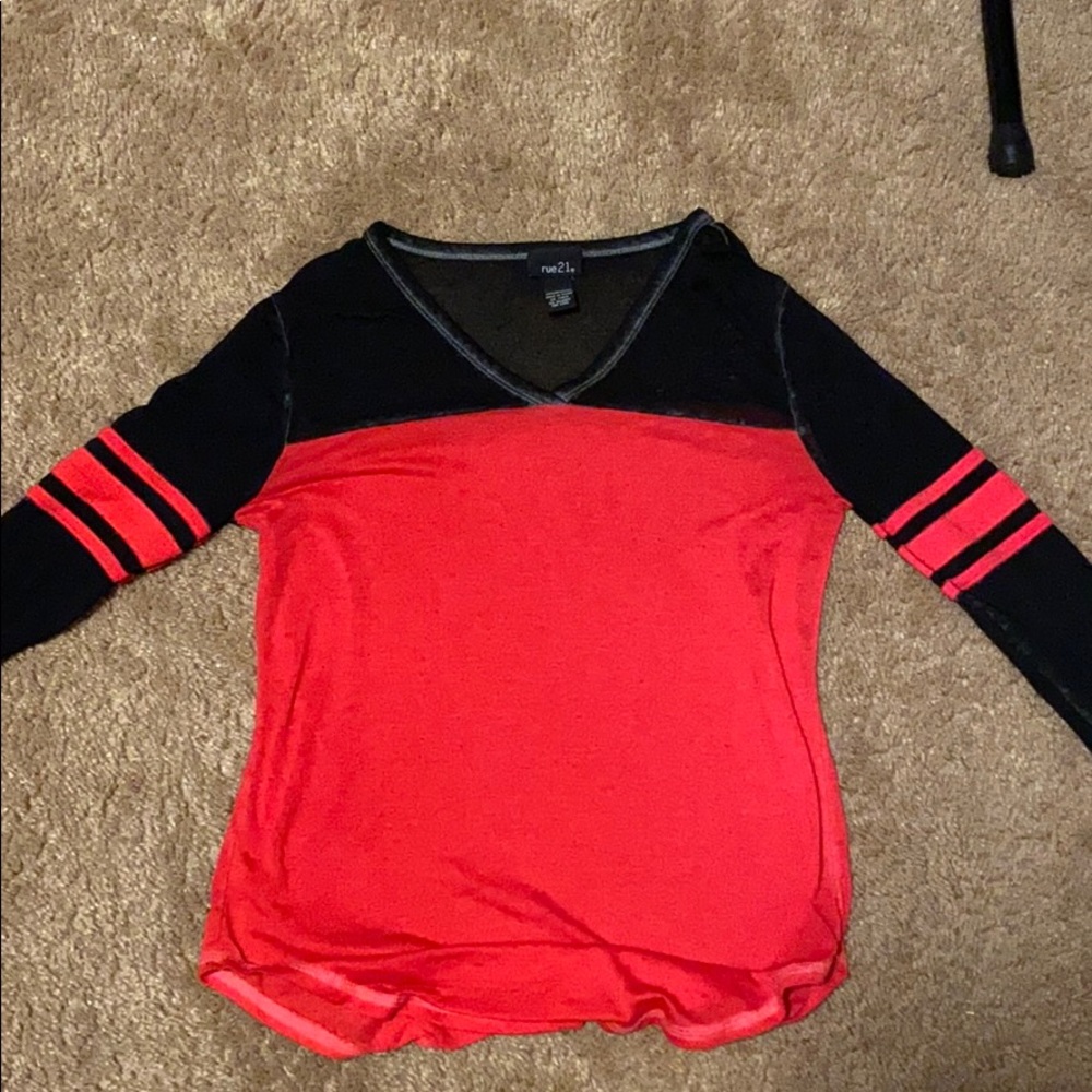 rue21 long sleeve t-shirt